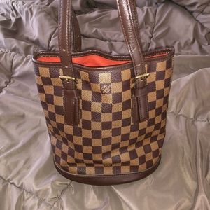 Louis Vuitton Marais Bucket 23